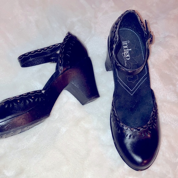 Clarks Shoes Vintage Black Leather Ankle Strap Shoes Poshmark